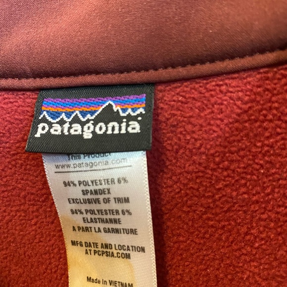 Patagonia Womens Burgundy Fleece lined zip up jacket size Small - Picture 3 of 3